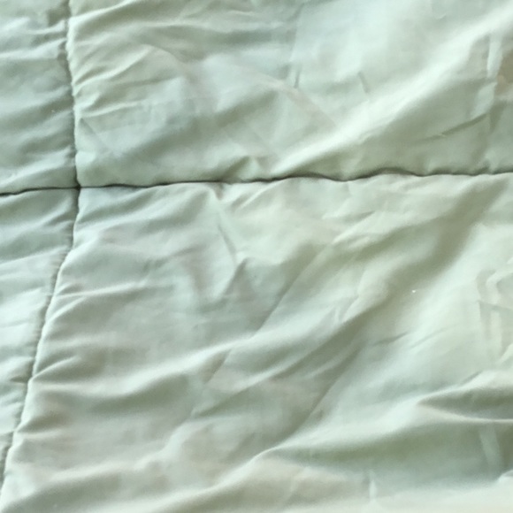 Reversible green/brown twin comforter - Picture 2 of 3
